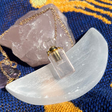 Load image into Gallery viewer, Perfume necklace
