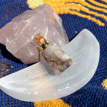 Load image into Gallery viewer, Perfume necklace
